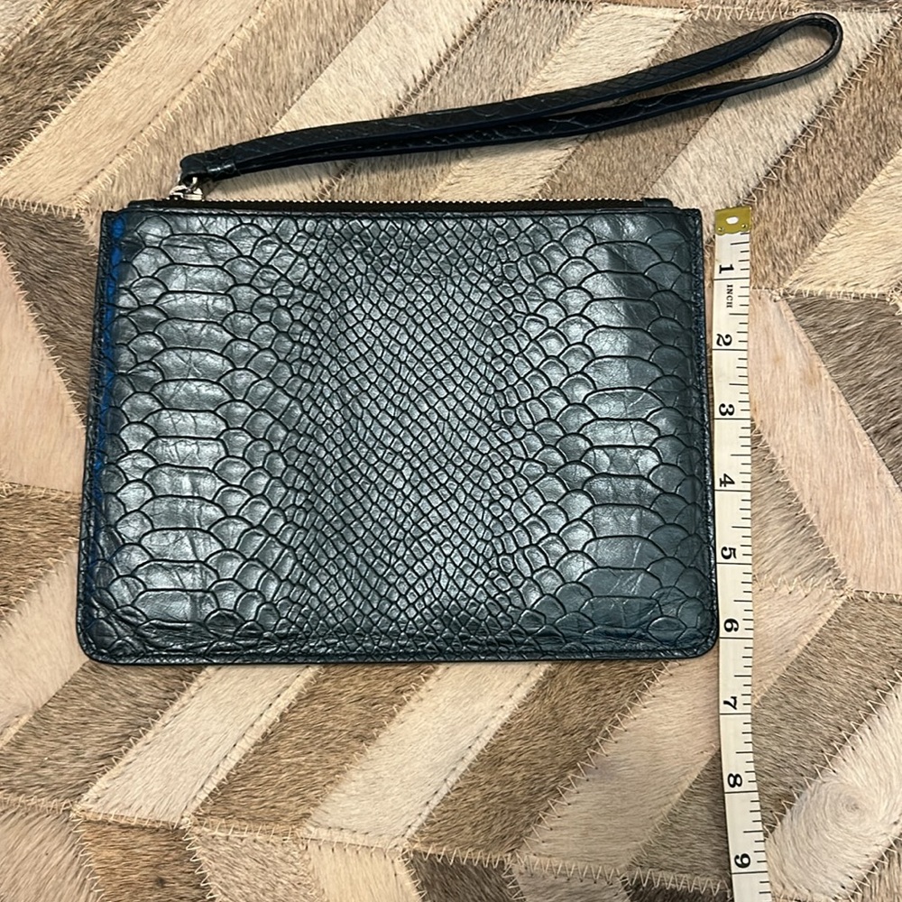 Blue leather wristlet - Picture 2 of 4